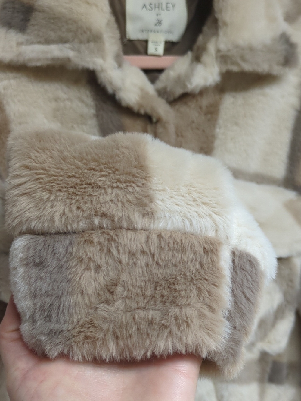 Ashley By 26 International Cream Plaid Teddy Jacket Cropped Faux Fur Size Small - Picture 5 of 8